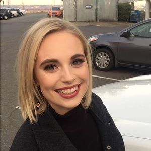 Meet your Posher, Raechel